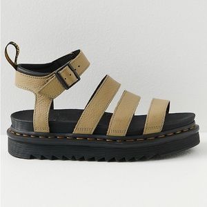 Dr. Martens Blaire Platform Sandals Size us8 in Olive